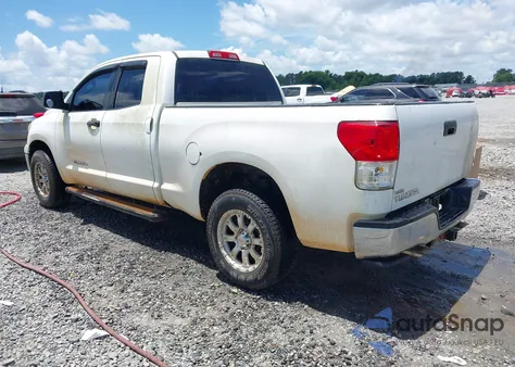 2010 Toyota Tundra Grade 4.6L V8 из США, поврежденный, VIN 5TFRM5F19AX012925